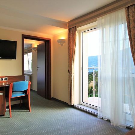 Willa Pod Skrzydlami Hotel เมียดซิบรอดจิ บิอัลสแก ภายนอก รูปภาพ