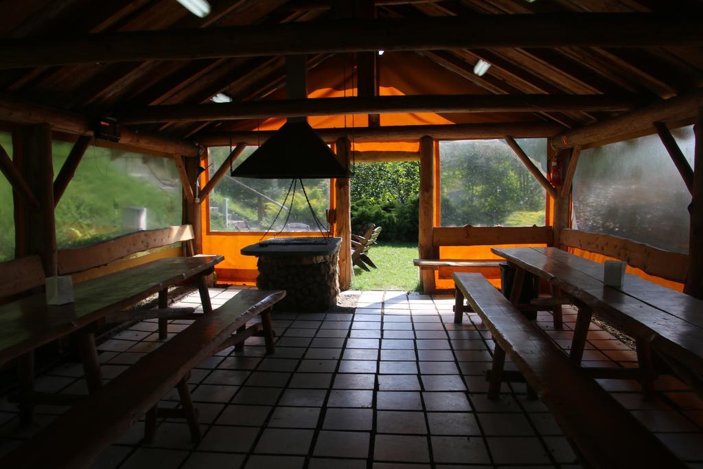 Willa Pod Skrzydlami Hotel เมียดซิบรอดจิ บิอัลสแก ภายนอก รูปภาพ