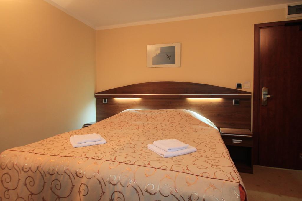 Willa Pod Skrzydlami Hotel เมียดซิบรอดจิ บิอัลสแก ภายนอก รูปภาพ