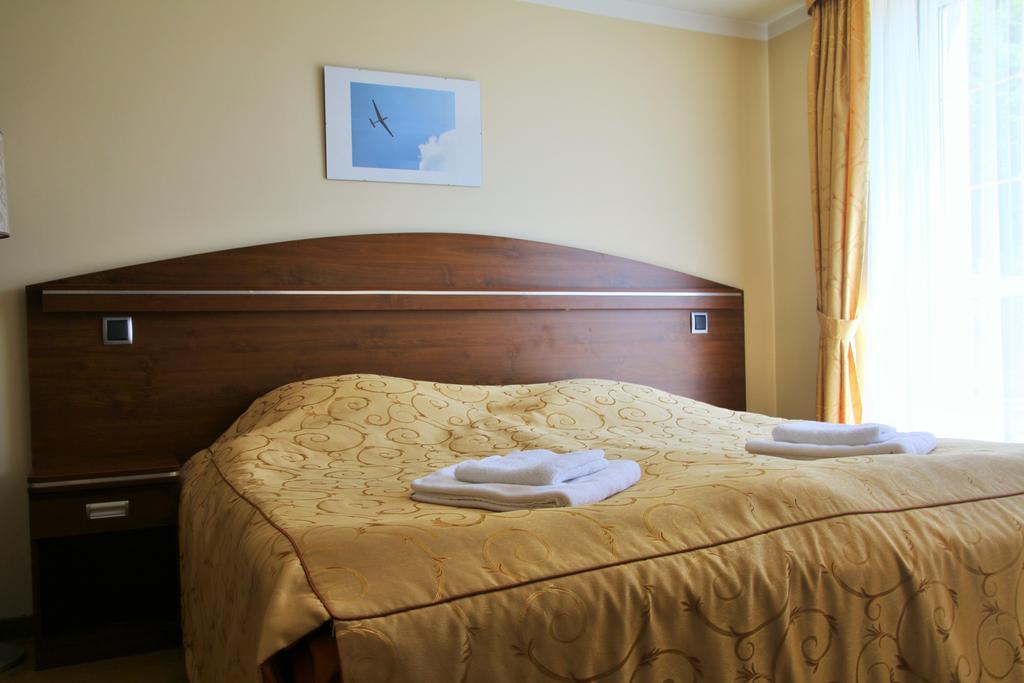 Willa Pod Skrzydlami Hotel เมียดซิบรอดจิ บิอัลสแก ภายนอก รูปภาพ