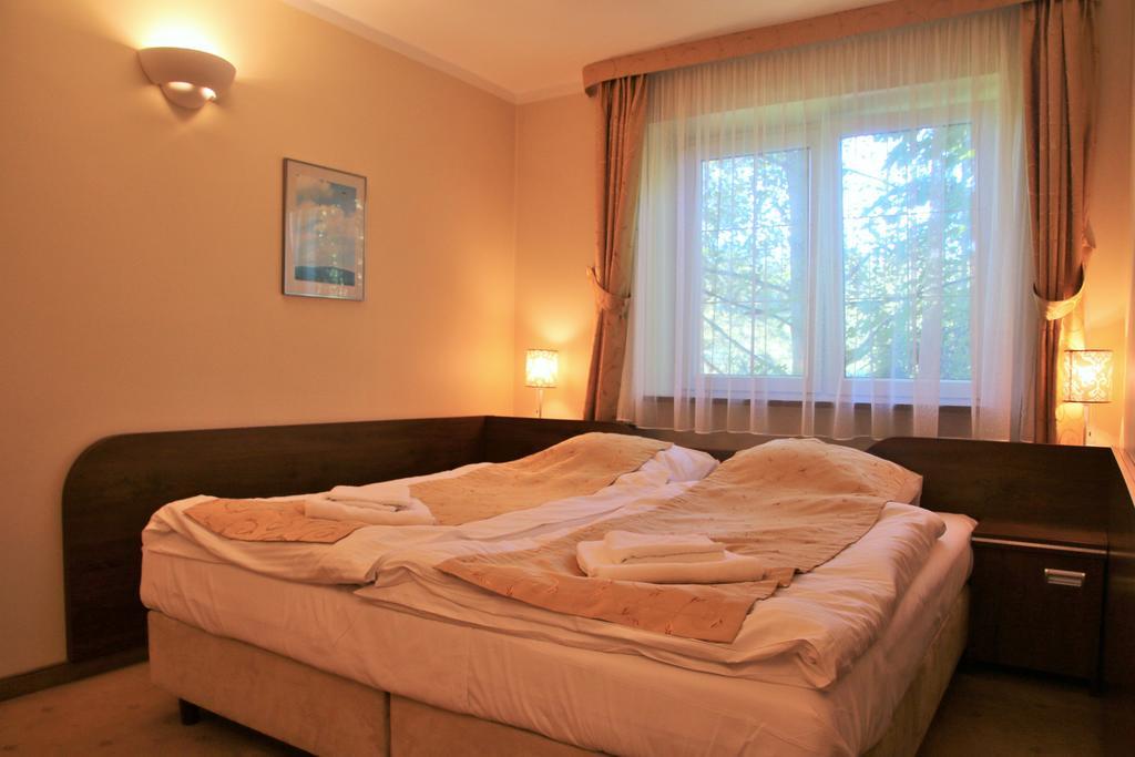Willa Pod Skrzydlami Hotel เมียดซิบรอดจิ บิอัลสแก ภายนอก รูปภาพ